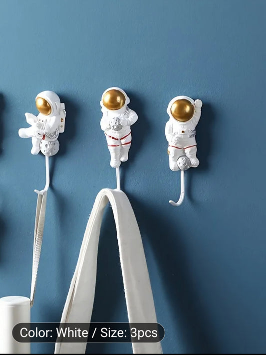 Astronaut Wall-mounted Utility Hook Non-drilling Wall-mounted Clothing and Accessories Organizer, Utility Hooks