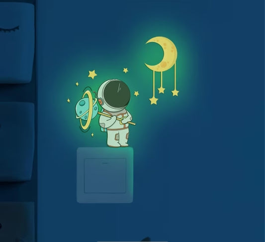 1pc Luminous Astronaut Decorative Switch Sticker, Blue/Green/Dual-Color Glow-in-the-Dark Sticker, Switch Decoration Sticker, Suitable for Home Wall Decor